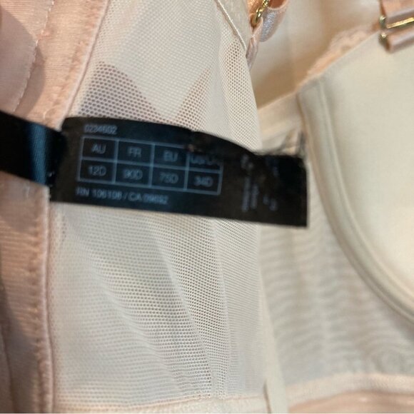 BLUSH 34D Convertible Longline Strapless Esprit Padded Underwire bra NWT - Picture 10 of 11